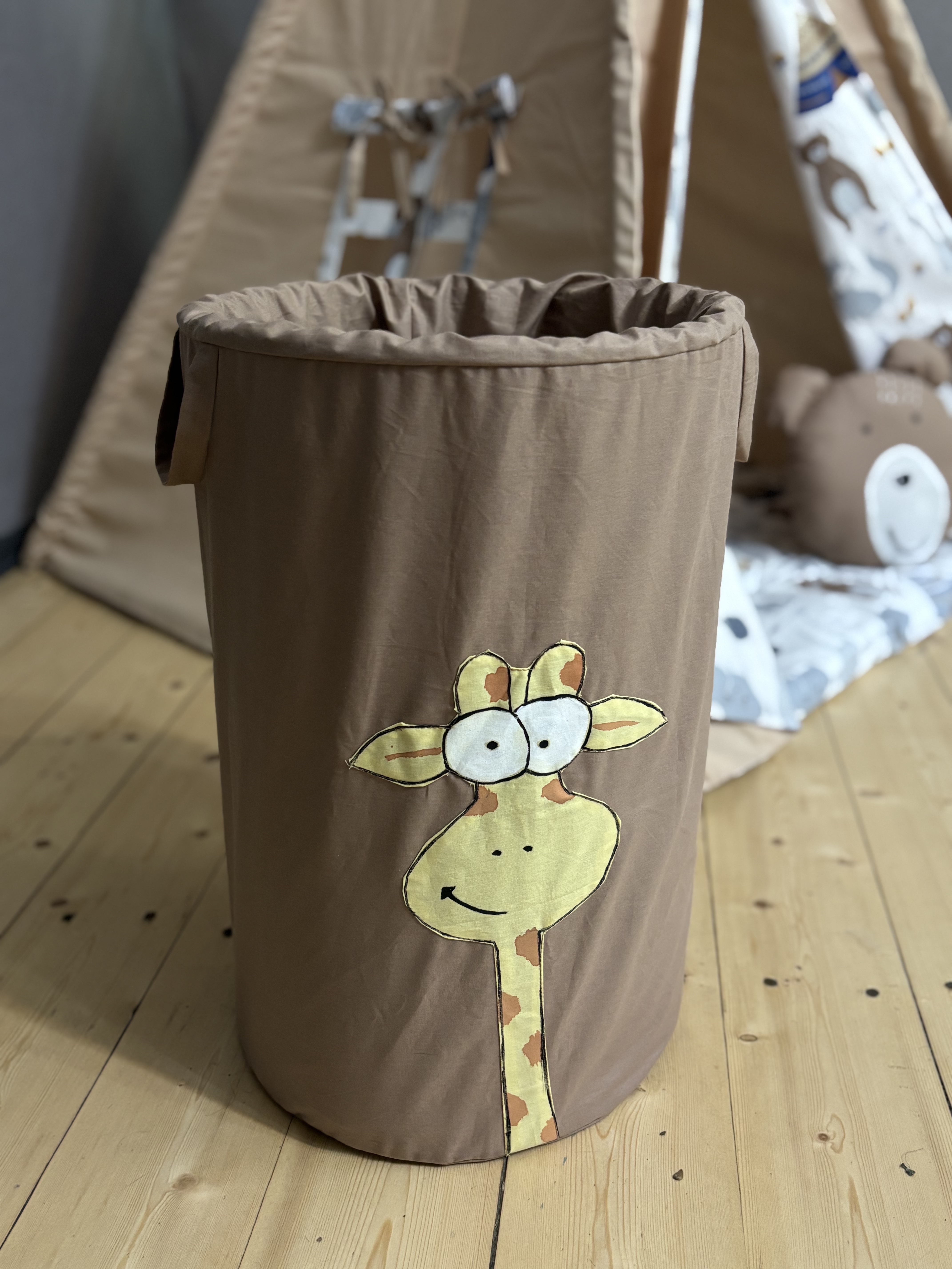 სათავსო ,,ჟირაფი"