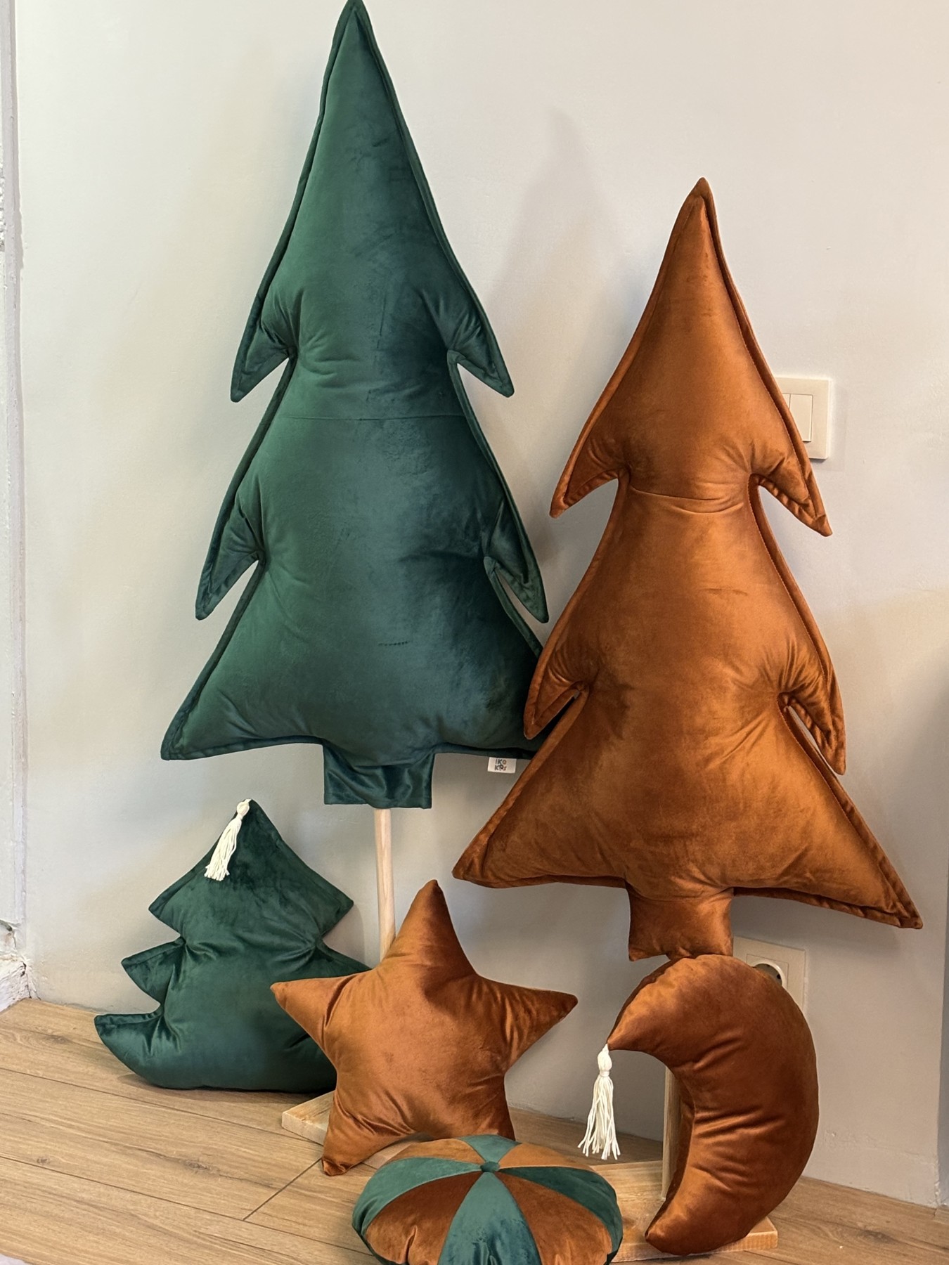 ხავერდის ნაძვი მწვანე