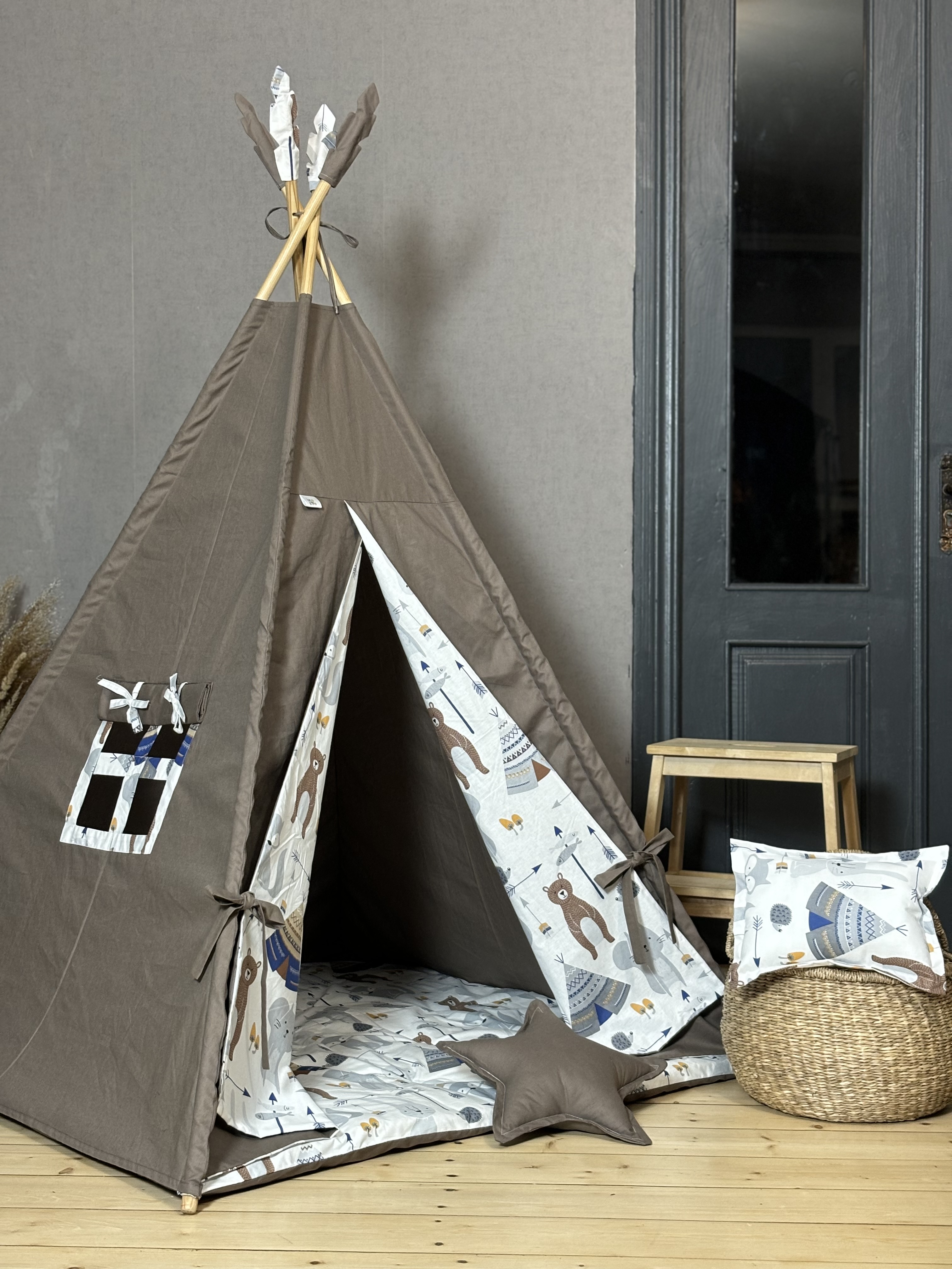 Brown tent with teddy bear print