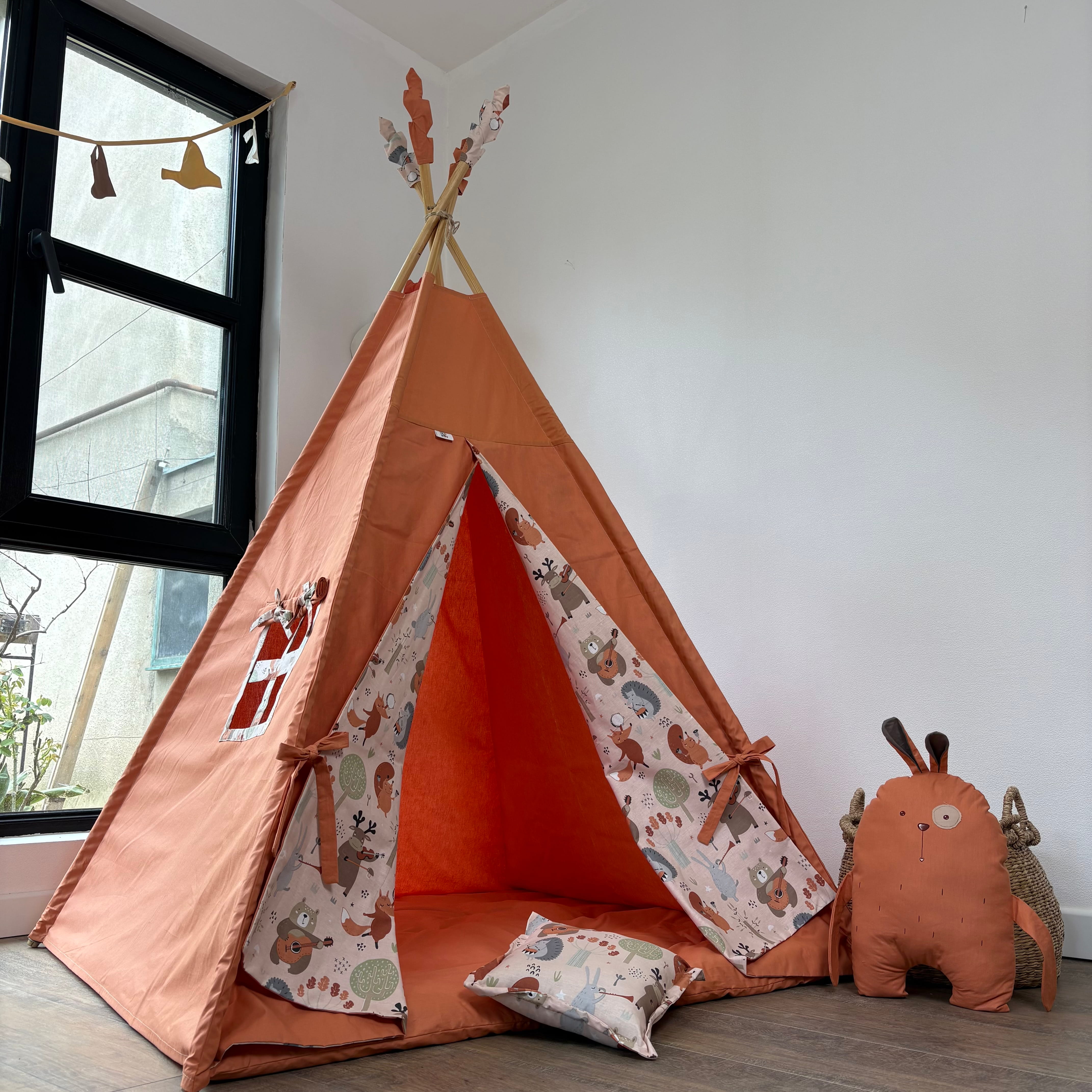 აგურისფერი კარავი ბაჭიასთან ერთად